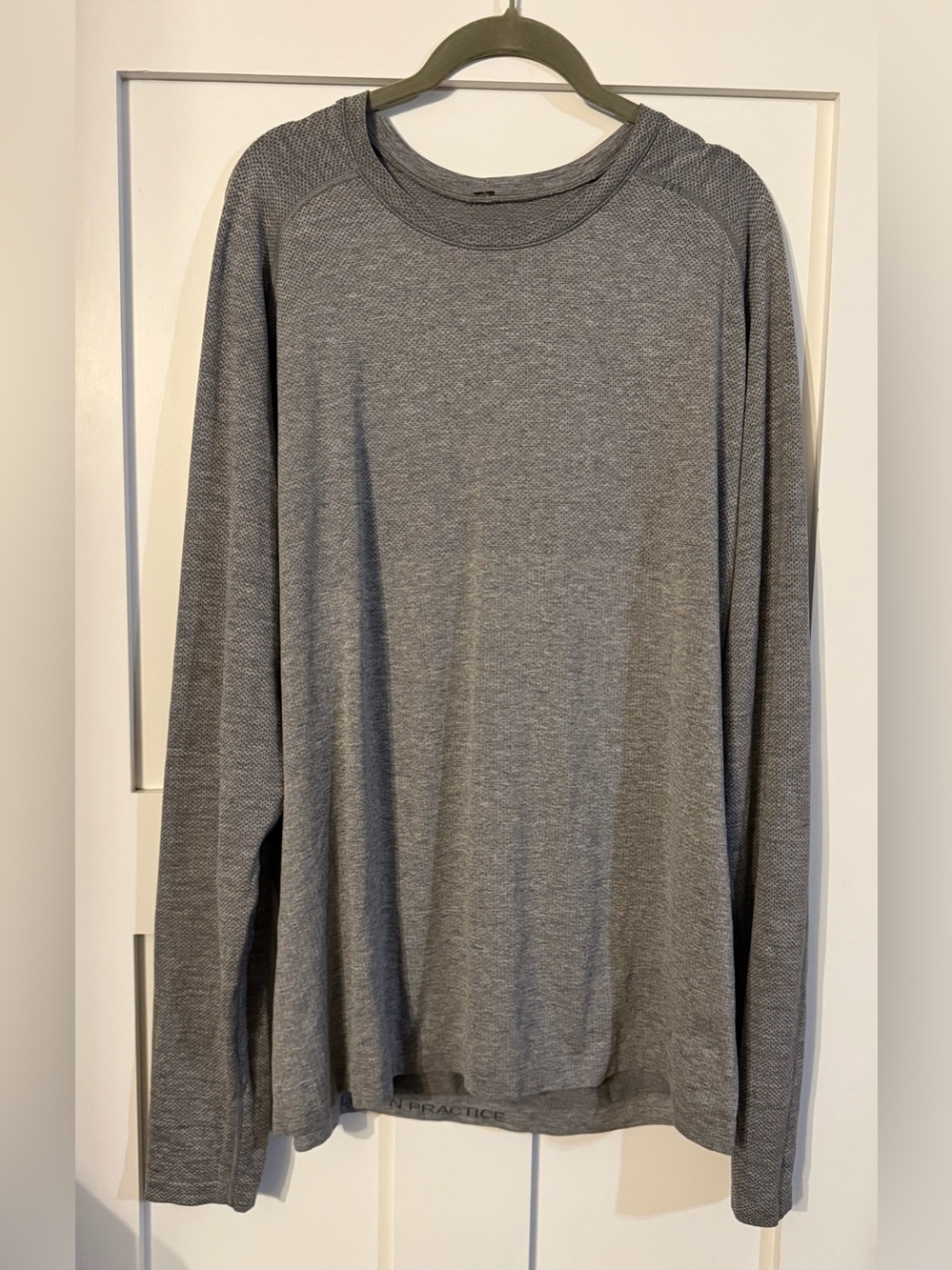 Lululemon Metal Vent Tech Long Sleeve